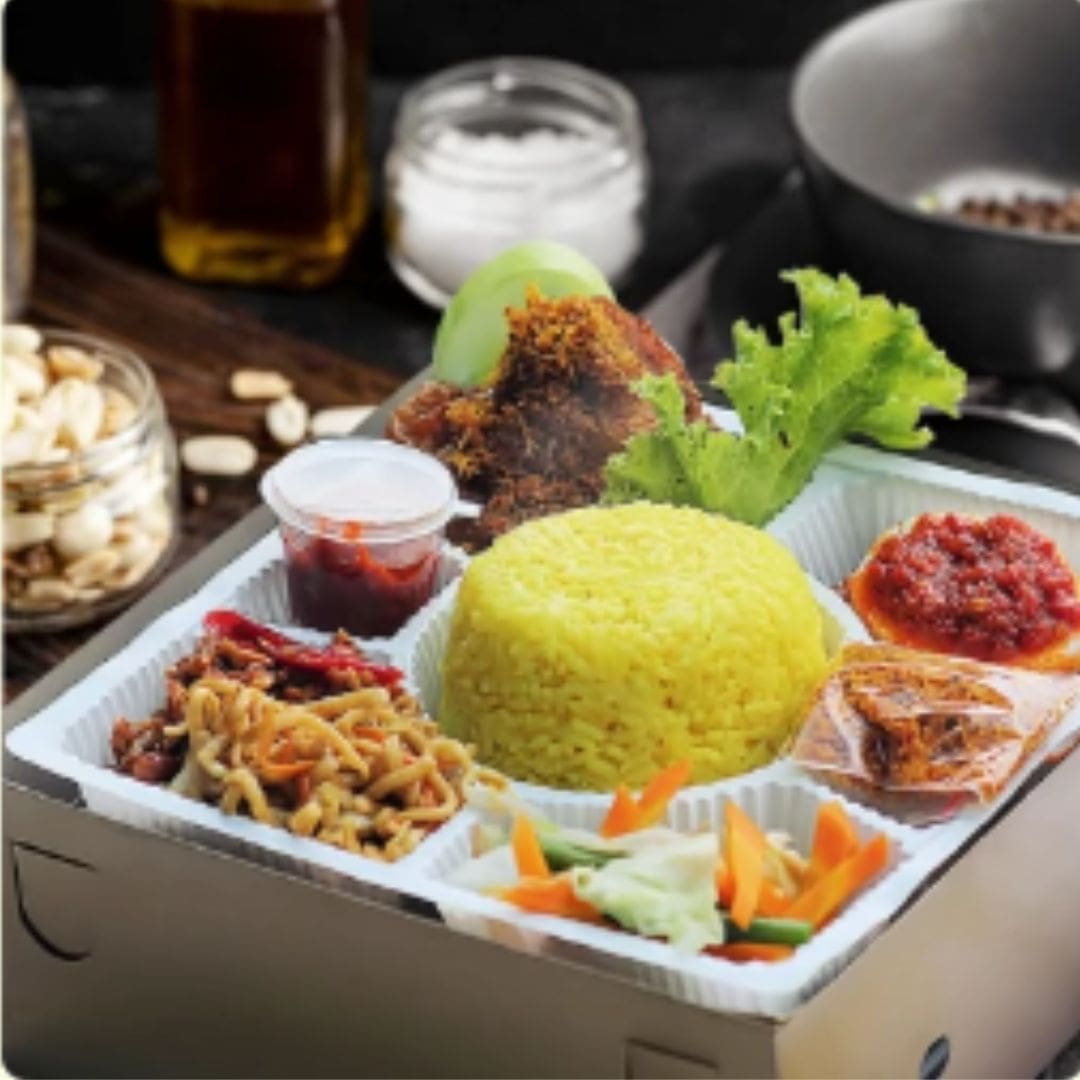 Mengenal Jenis Nasi Kuning Kotak dari Berbagai Daerah Nusantara