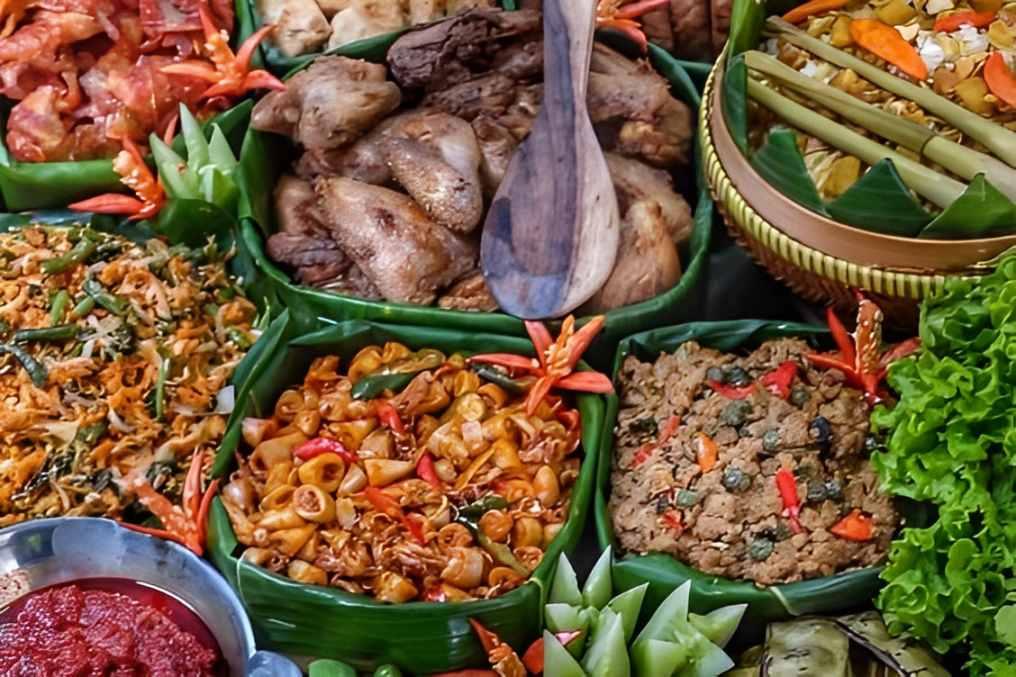 5 Pilihan Lauk Nasi Liwet Terbaik yang Cocok & Bikin Makan Makin Nikmat