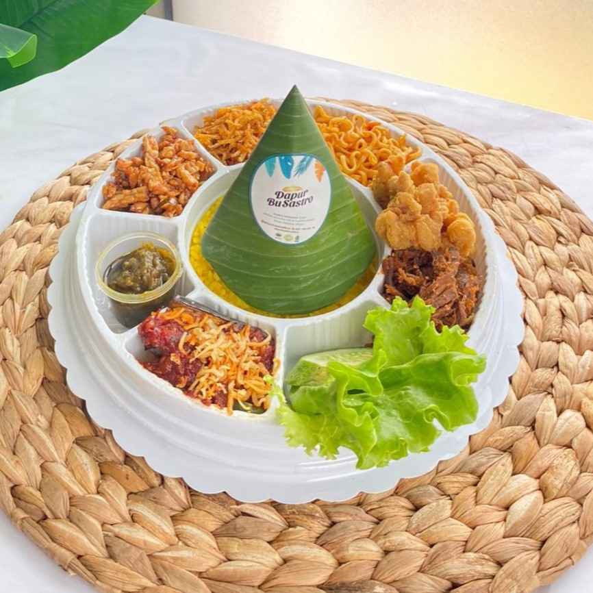 Cake Atau Tumpeng Mini? Kelebihan Tumpeng Mini Untuk Ulang Tahun Anak