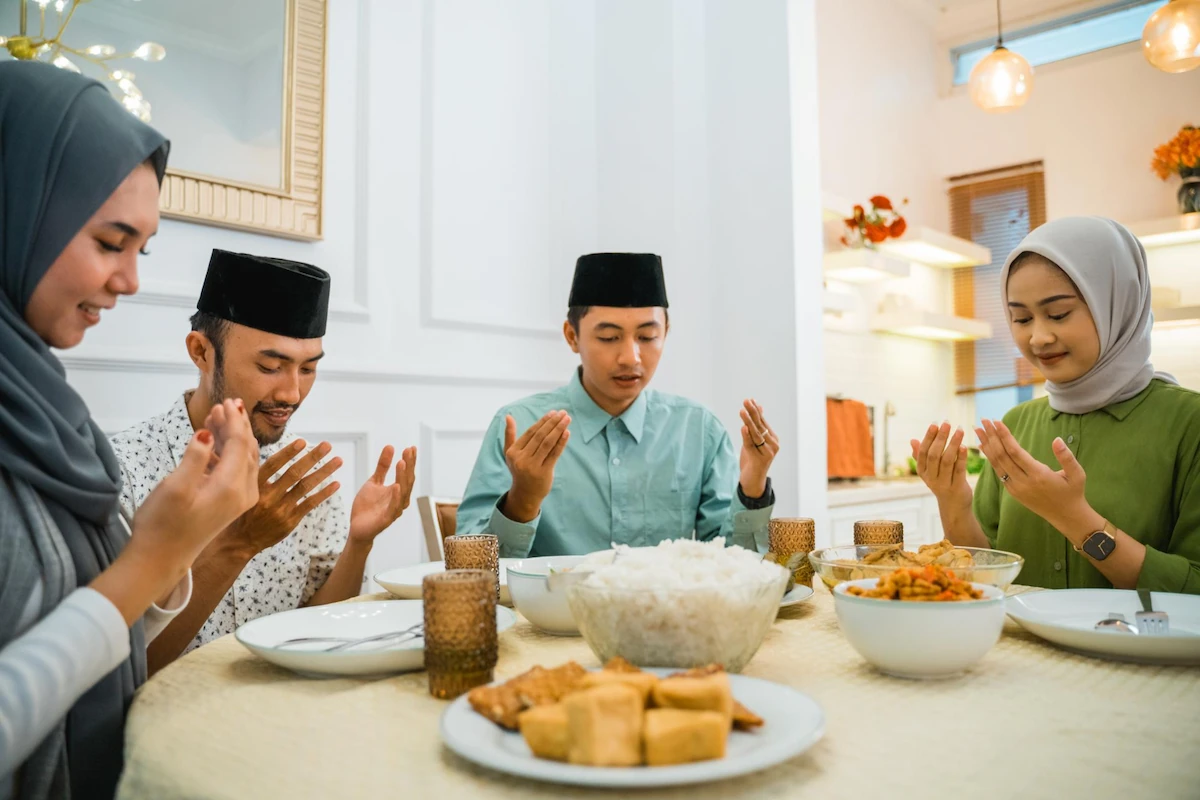 Cara Berbuka Puasa yang Benar Supaya Tidak Mudah Lemas