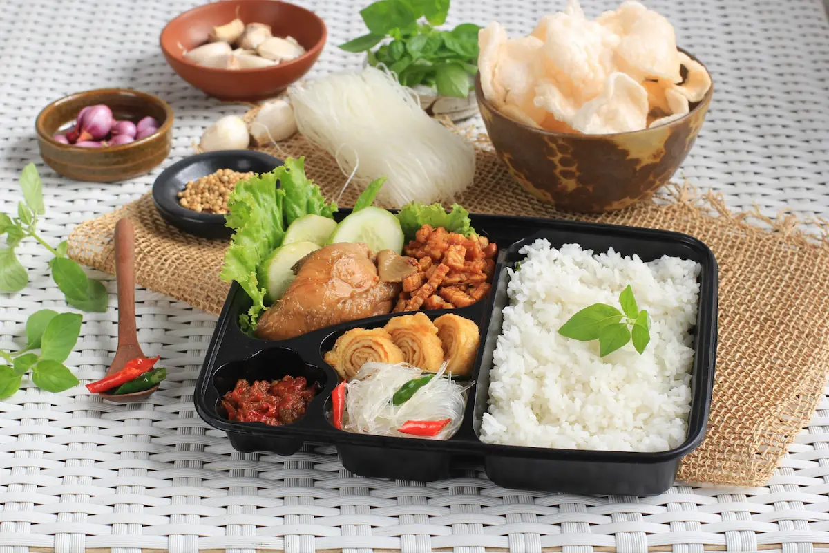 Rekomendasi Menu Nasi Box untuk Acara 4 Bulanan Kehamilan
